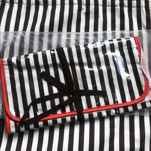 Henri Bendel Jewerly roll Limited Edition